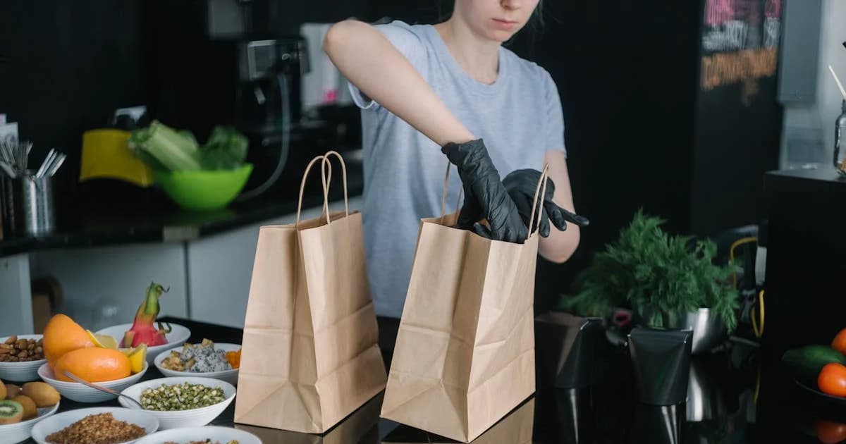 Celebrity Chef Brooke Williamson Introduces Holiday Dessert to Corporate Dining Through Modern Recipe